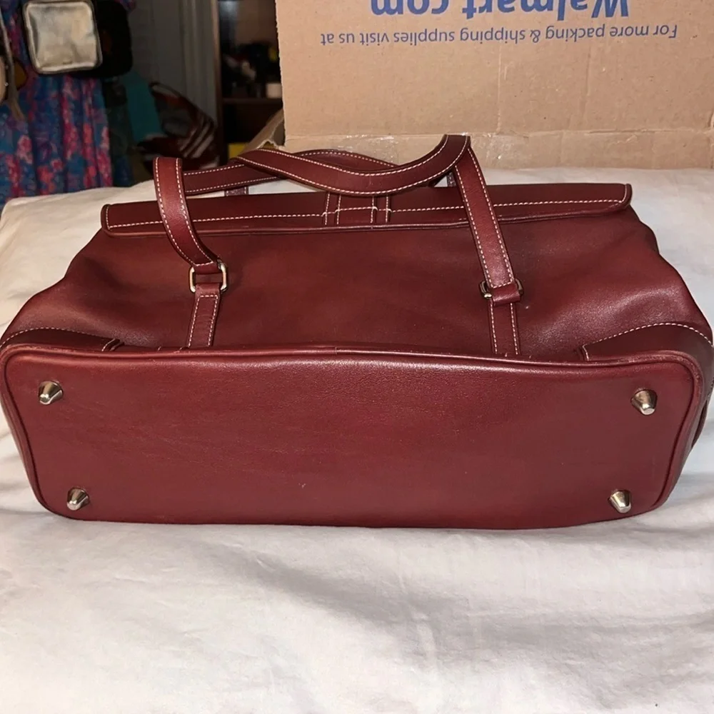 EUC Coach Hampton Shoulder Bag